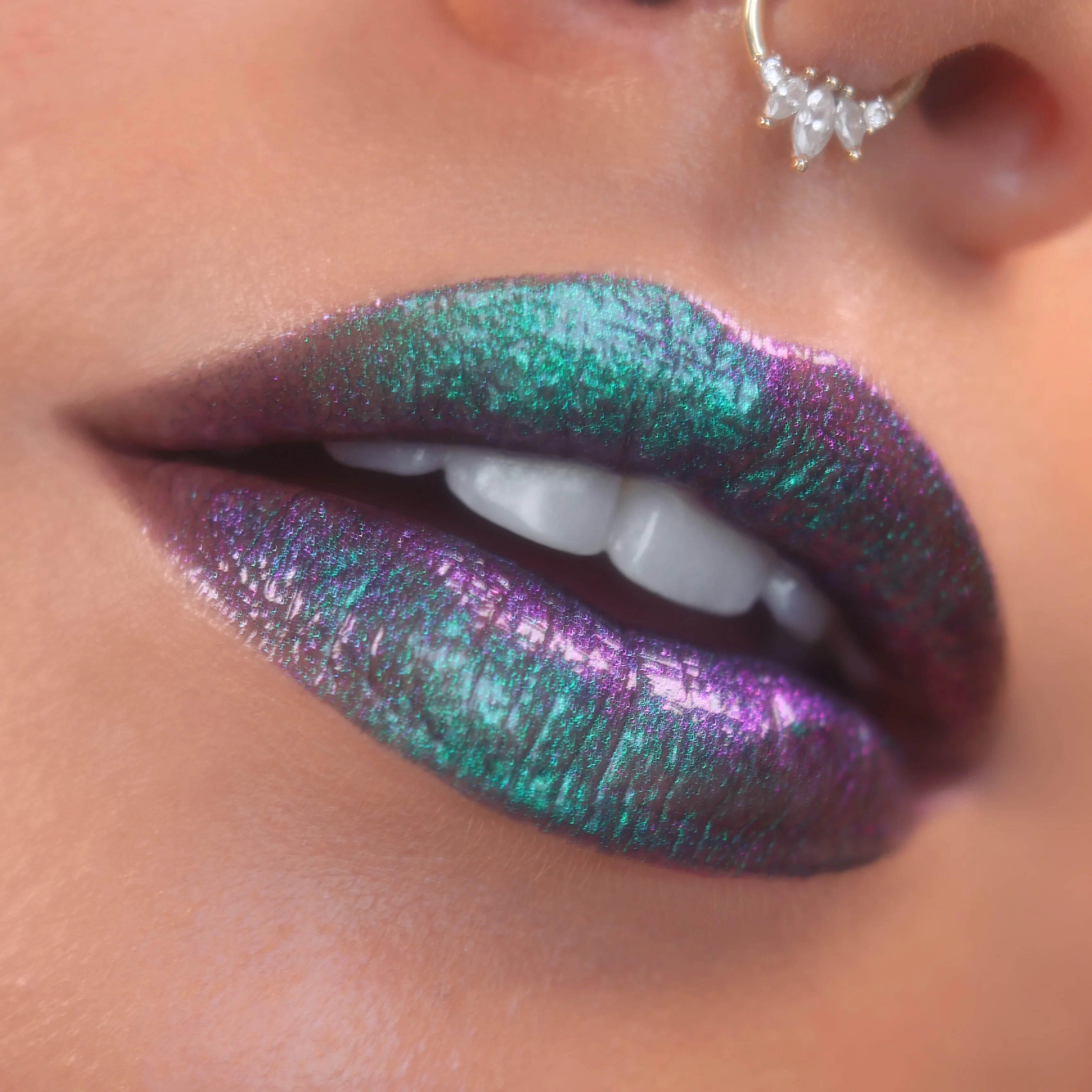 Atlas Chroma Gloss (Blue/Purple) - Multichrome Lip Gloss - Glisten Cosmetics - Image 3