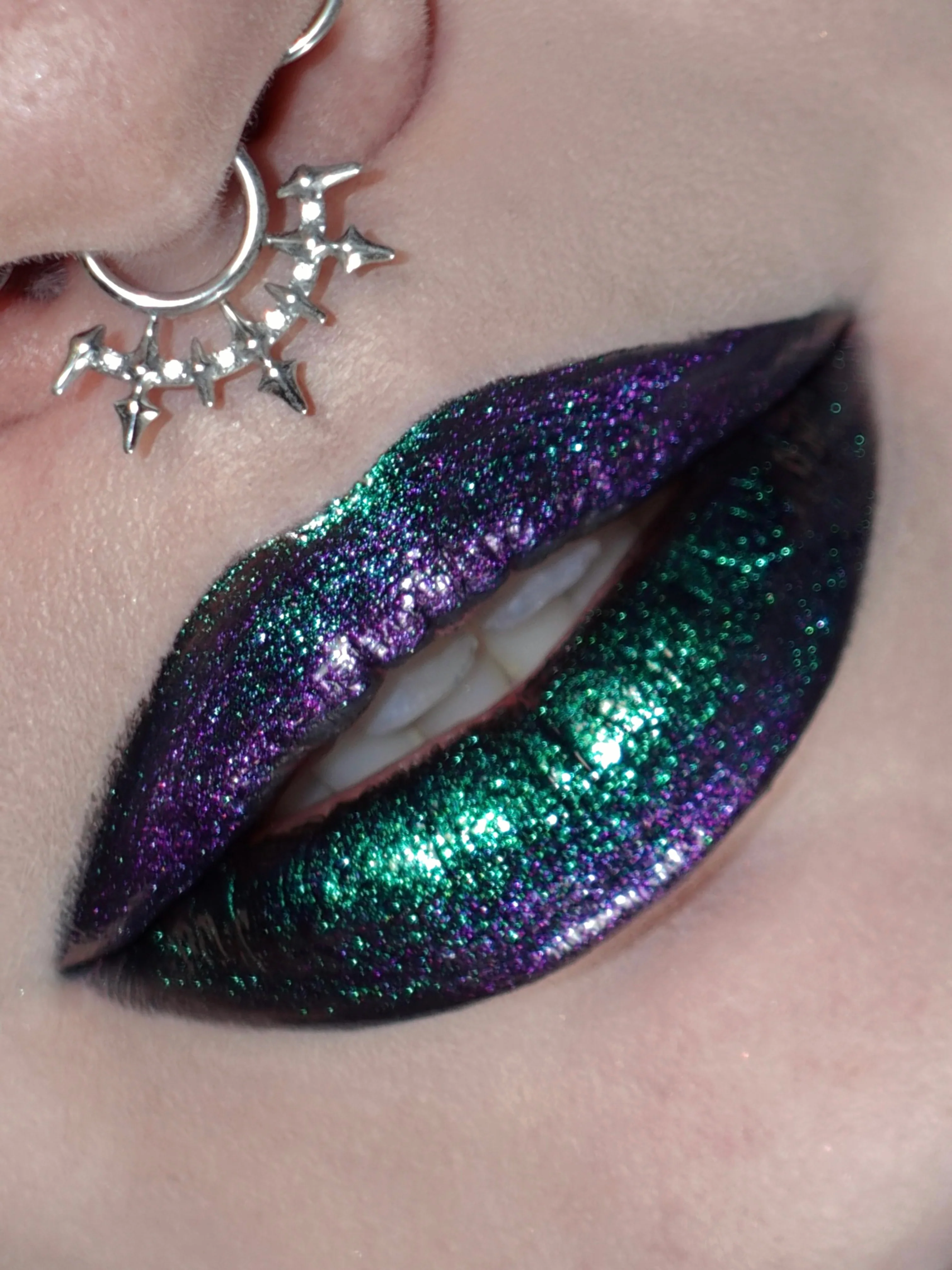 Atlas Chroma Gloss (Blue/Purple) - Multichrome Lip Gloss - Glisten Cosmetics - Image 4