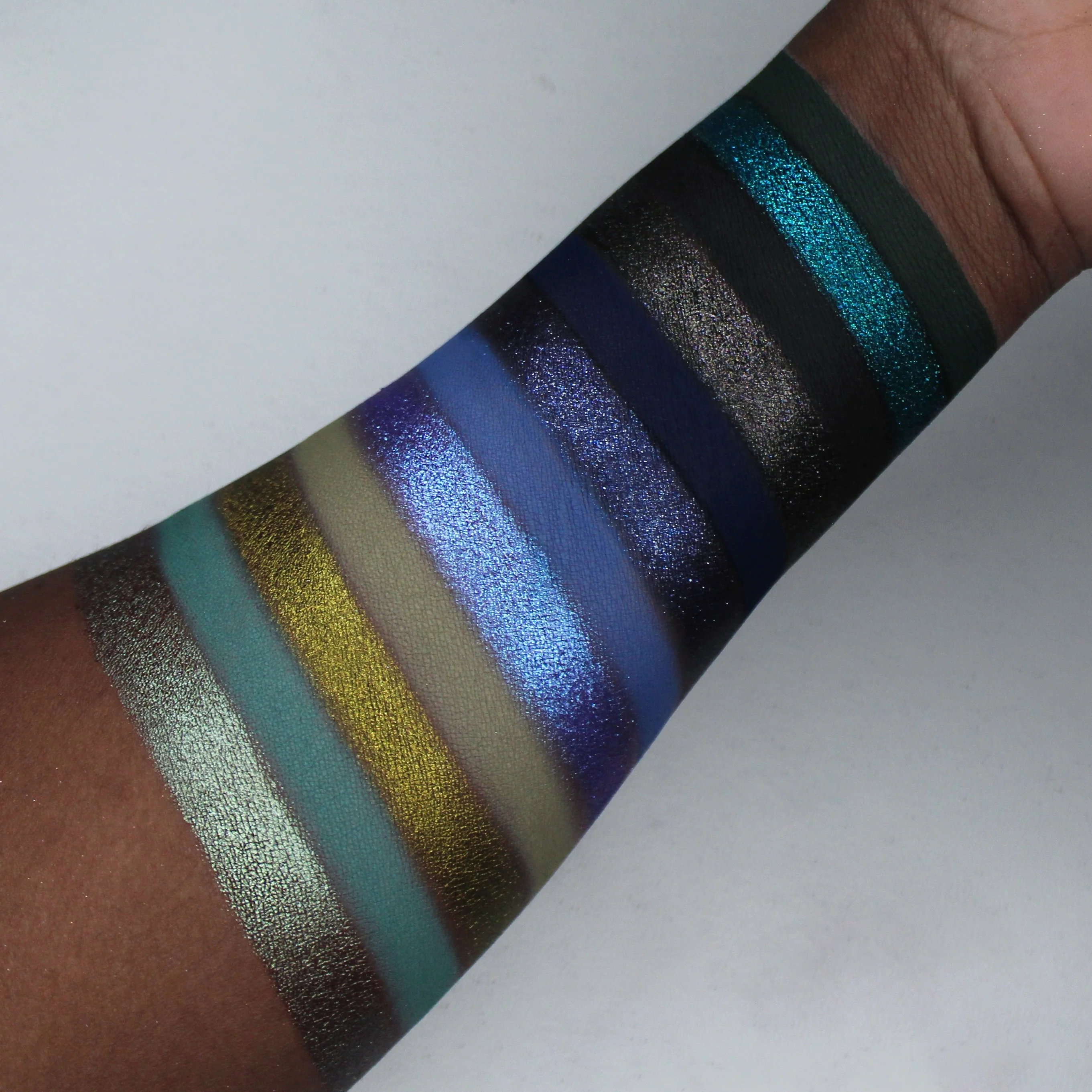 Beauty Below Palette - Blend Bunny Cosmetics - Image 8