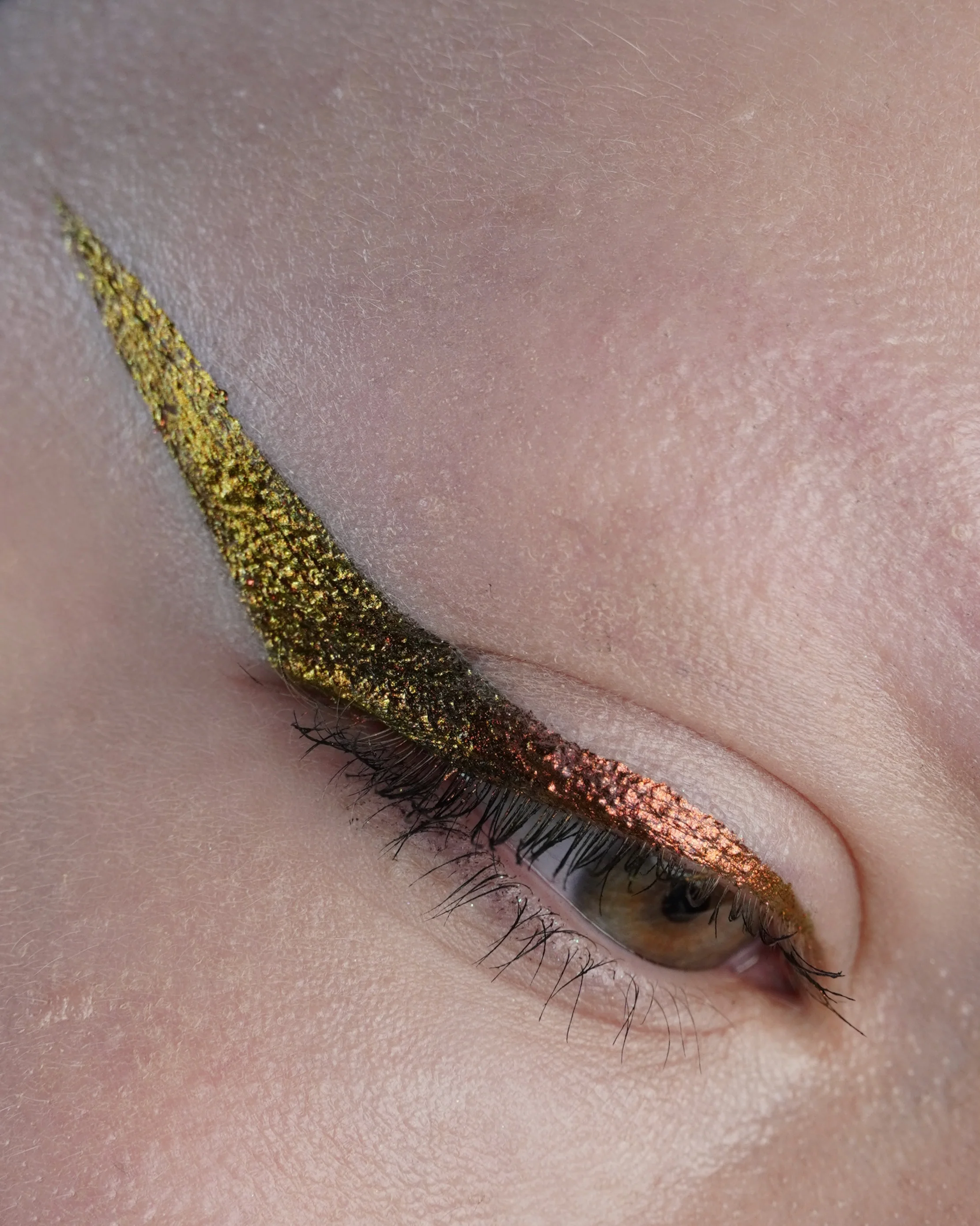 Beetle Chroma Flik (Orange/Red/Gold) - Liquid Liner - Glisten Cosmetics - Image 3