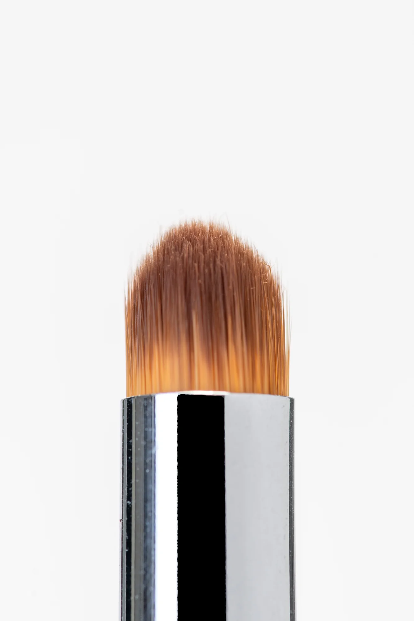 Blending Brush B1 - Glisten Cosmetics - Image 3