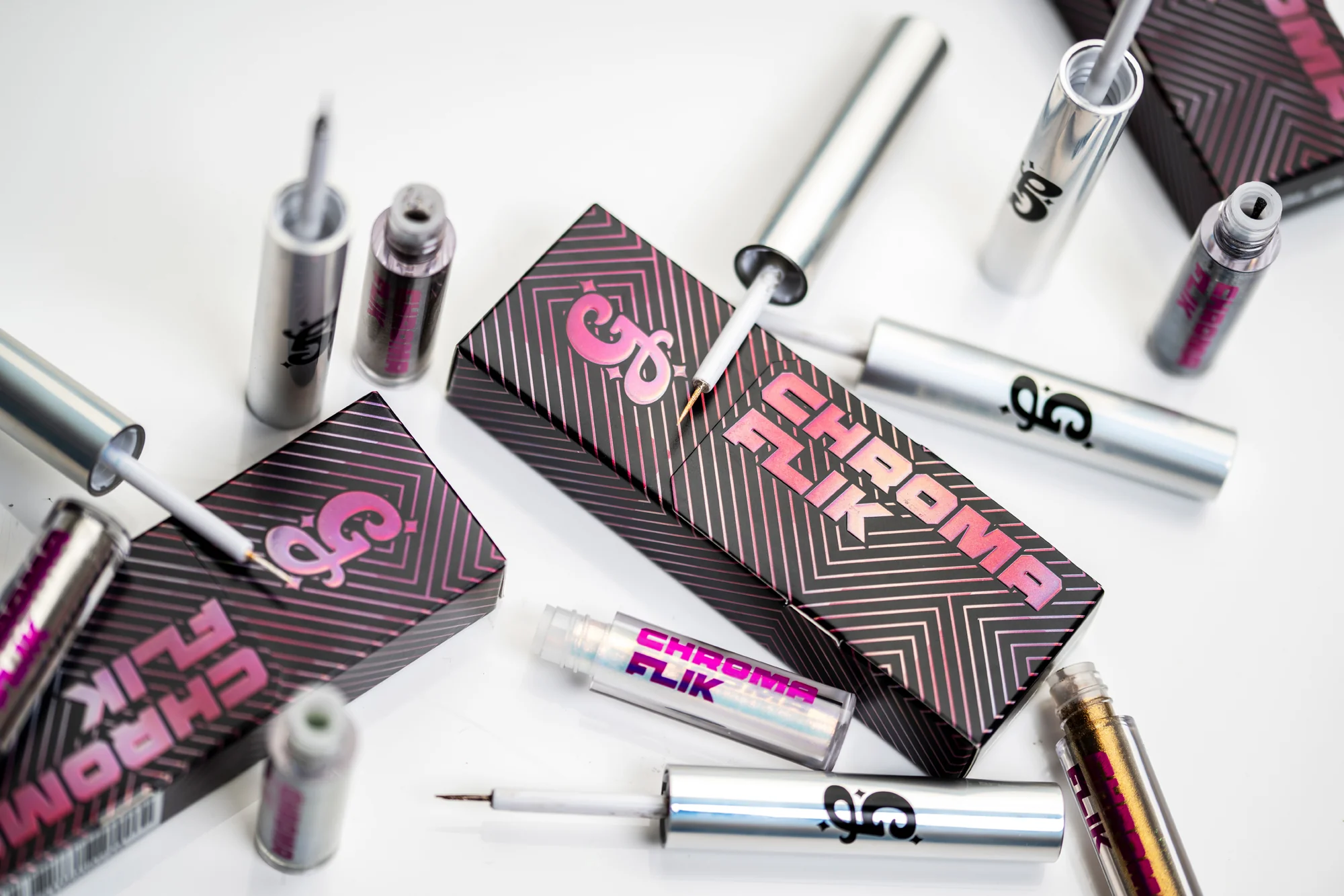 Bling Ring Chroma Flik (Gold) - Liquid Liner - Glisten Cosmetics - Image 6