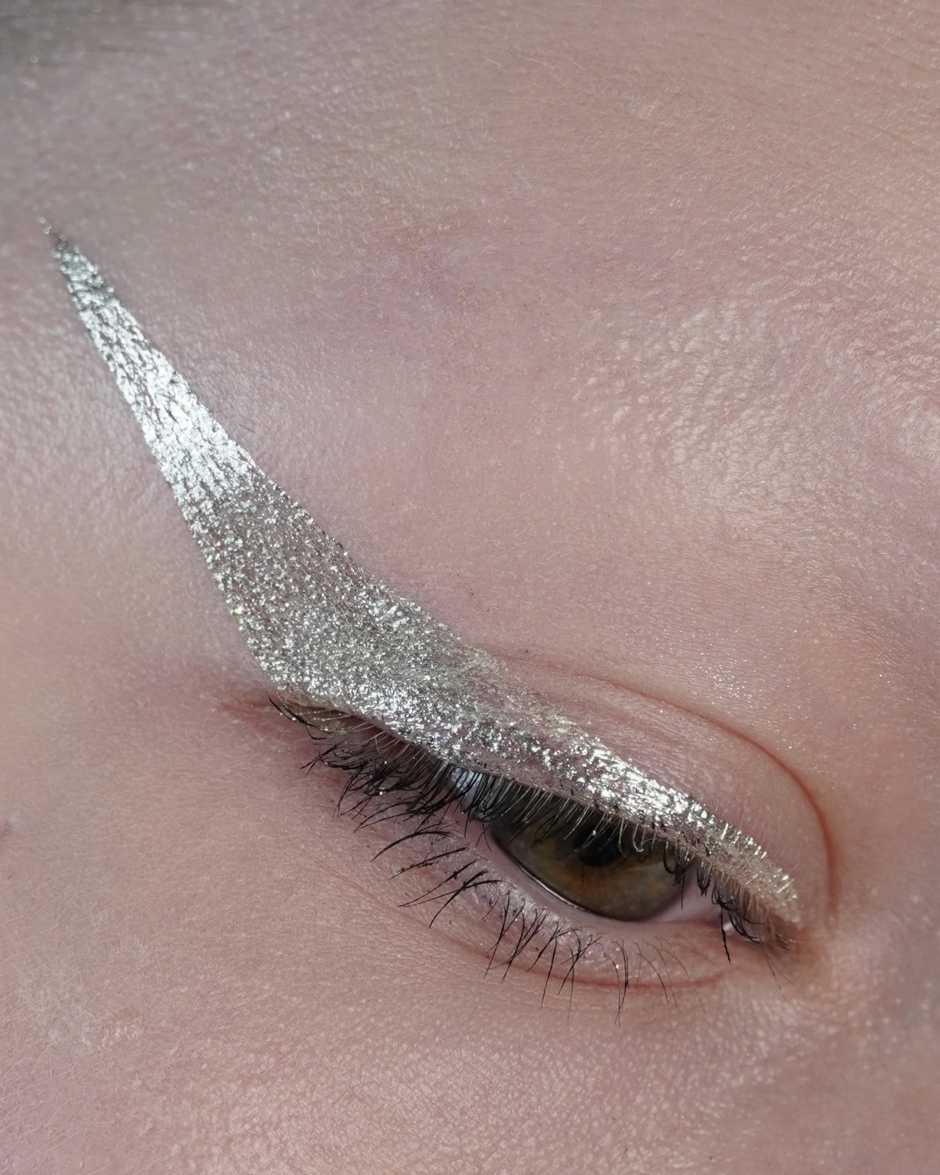 Champagne Tears Chroma Flik (Silver) - Liquid Liner - Glisten Cosmetics - Image 4