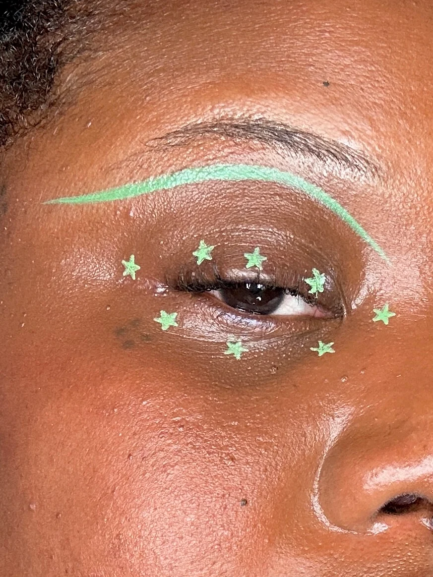Green Spectra Pen - Star Stamp Liner - Glisten Cosmetics - Image 4