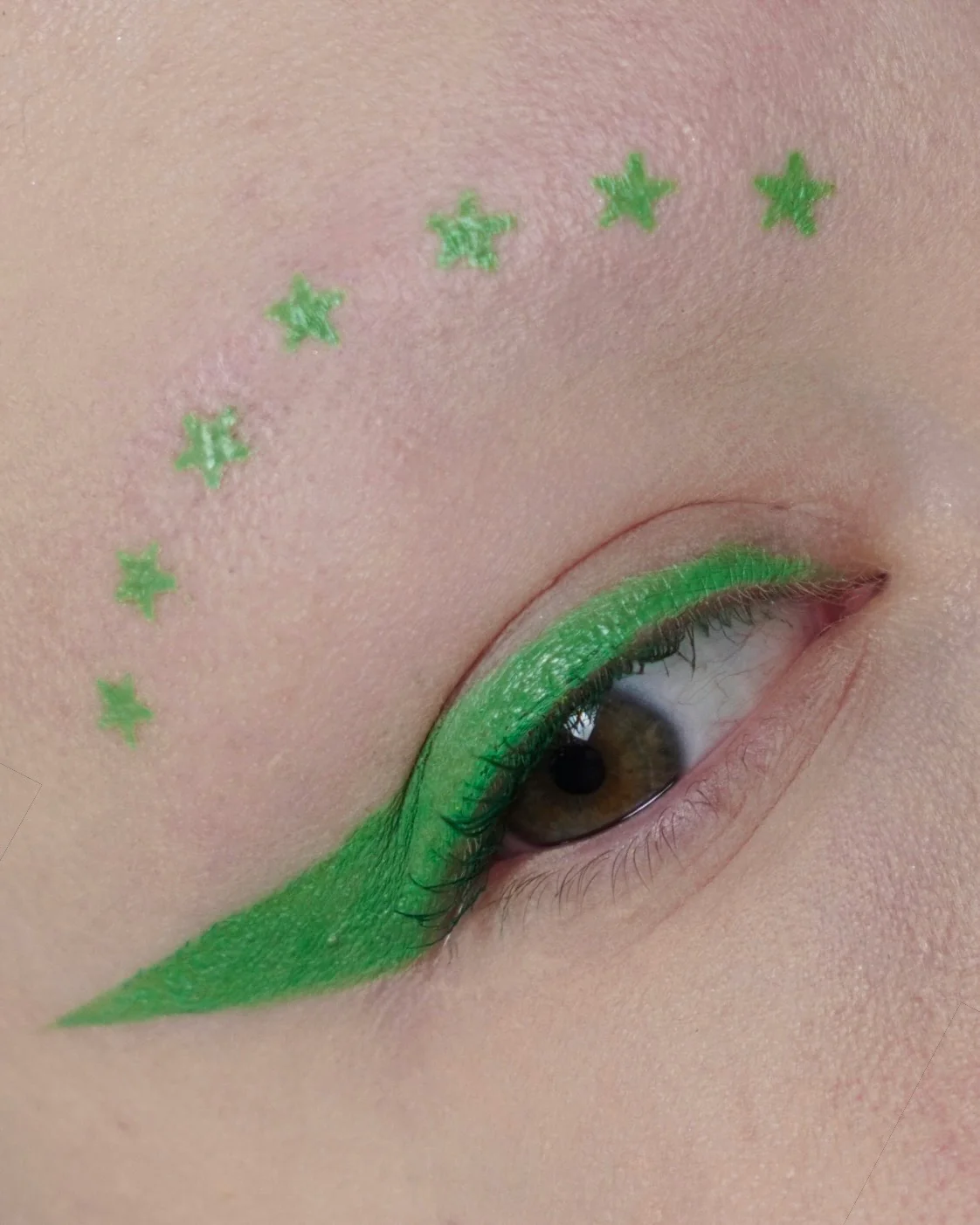 Green Spectra Pen - Star Stamp Liner - Glisten Cosmetics - Image 5
