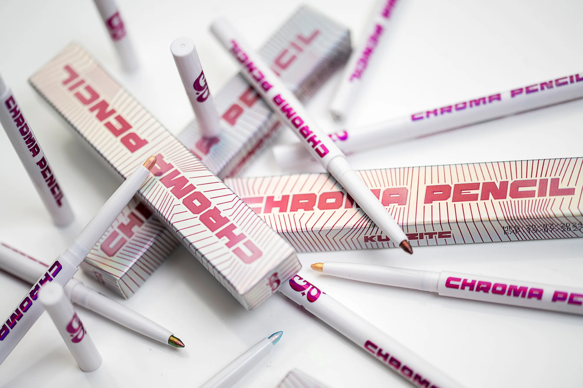 Marshmallow Chroma Pencil (Pink/Gold) - Duochrome Pencil - Glisten Cosmetics - Image 4