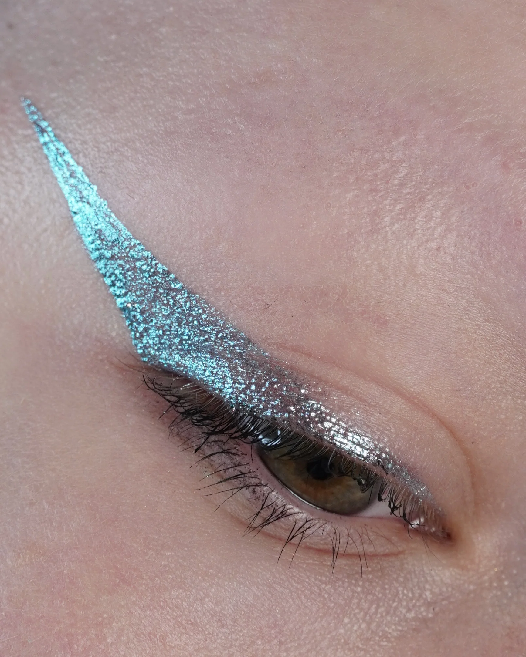 Spaceman Chroma Flik (Silver/Blue) - Liquid Liner - Glisten Cosmetics - Image 3