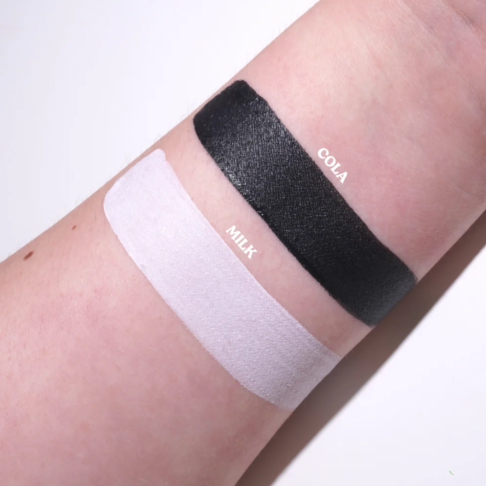 Monochrome Bundle - Eyeliner - Glisten Cosmetics - Image 3